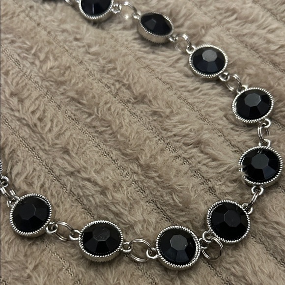 Elegant Black and Silver Women's Choker - Picture 2 of 12
